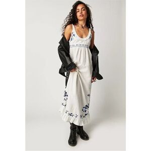 Free people maxi dress w blue embroidered flowers